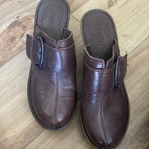 BORN BOC Dark brown BOHO clogs size 9 NEW